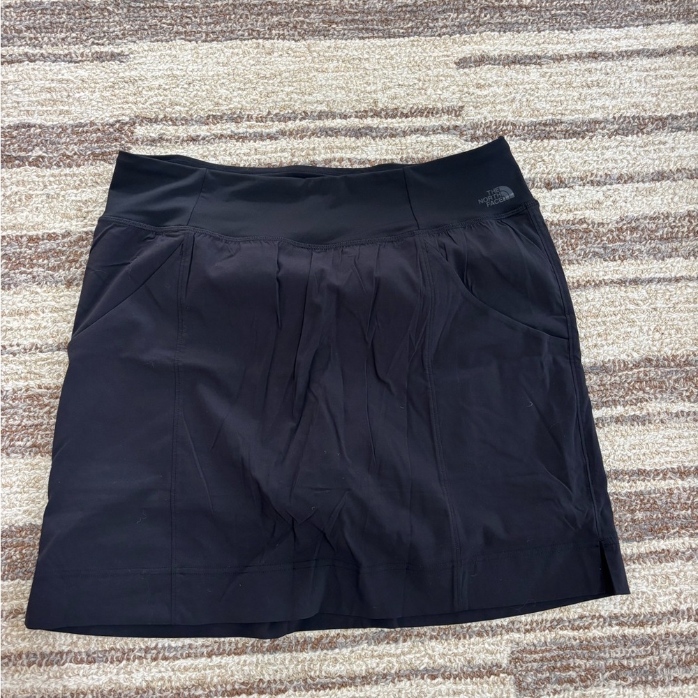The North Face Women's Black Active Skirt
